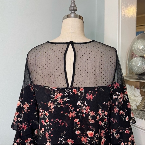 White House Black Market Floral Blouse w/ Mesh Shoulders & Tiered Sleeves Small - Picture 9 of 12